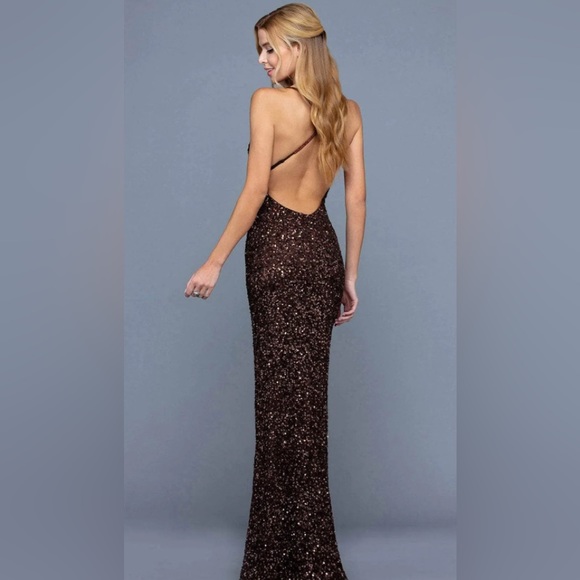 Scala Beaded Sequin Gown - Picture 3 of 15